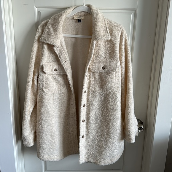 Universal Thread Fuzzy Button Up Jacket - Picture 2 of 7
